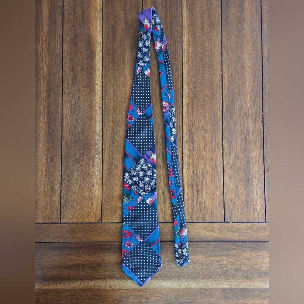 Ted Lapidus 100% Silk Mens Tie